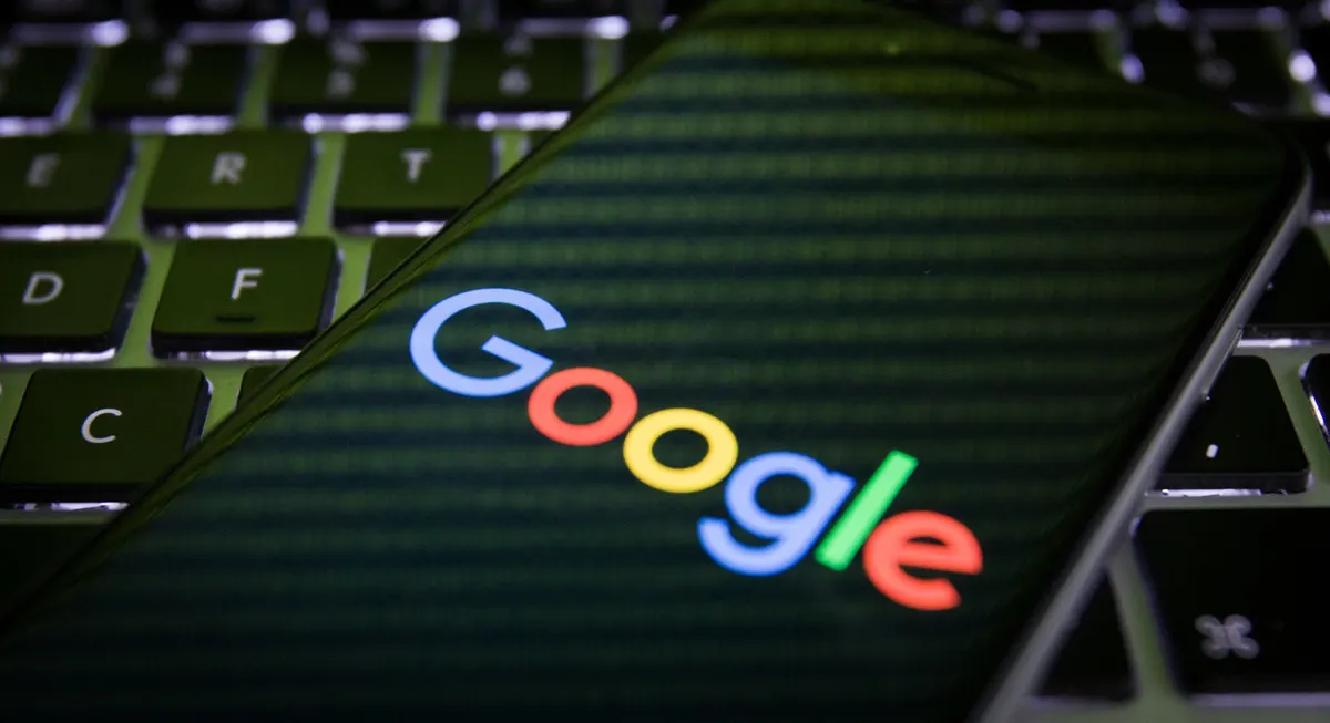 Google Alışveriş Reklamlarının ürün görselleriyle gösterimini anlatan görsel
